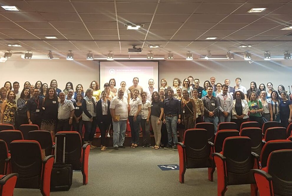 Participantes do evento reunidos.